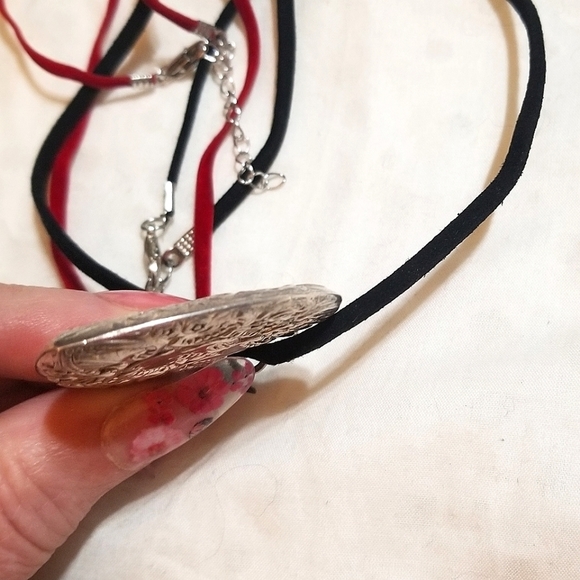 VICTORIAN Era Repousse Sterling Heart Pendant Necklace - Picture 4 of 6